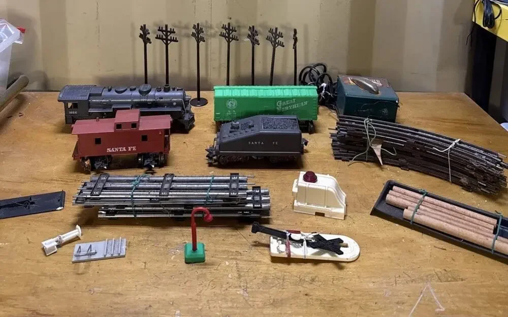 Vintage Train Set Track Engine Cars And Accessories